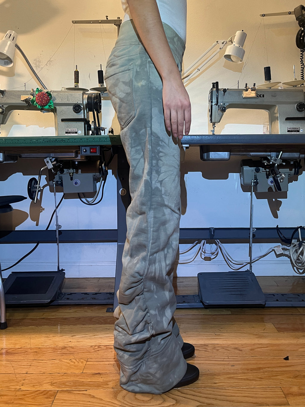 DEFORMED SWEATPANTS STUDIO SAMPLE