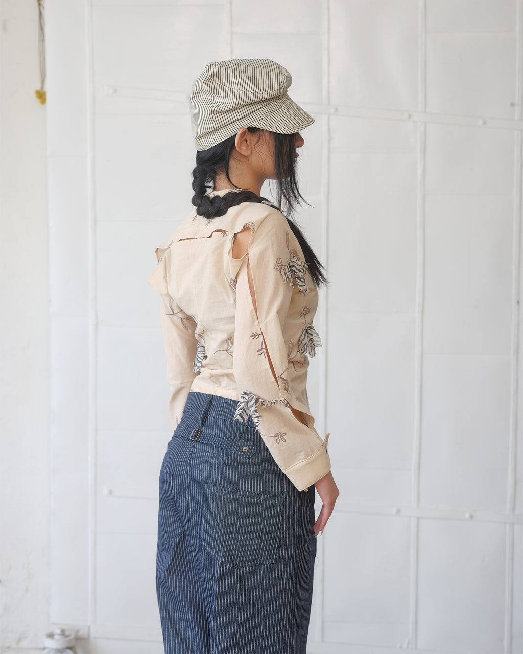 DARTED BUTTON DOWN
